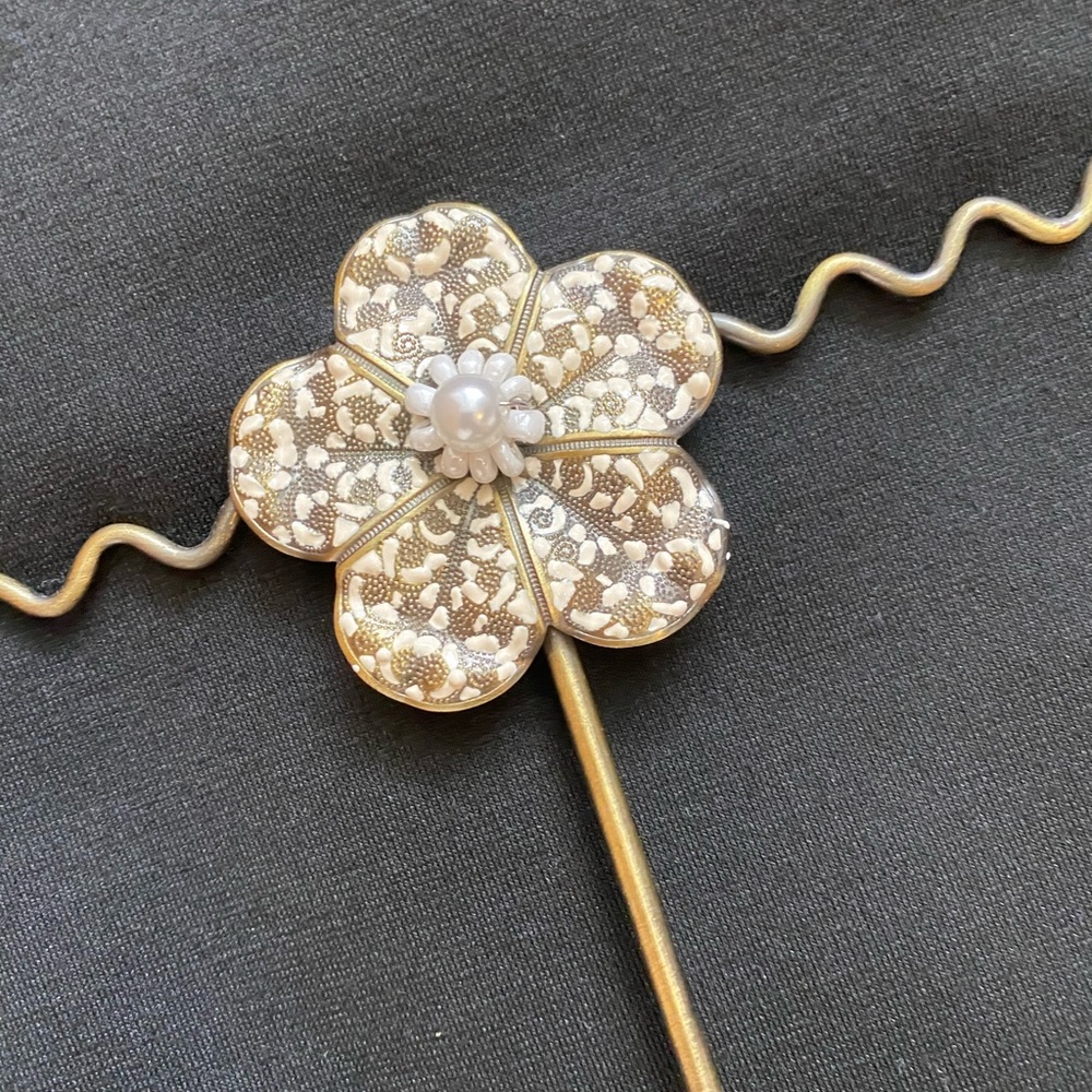 Jewelry Stand - Picture 5 of 8